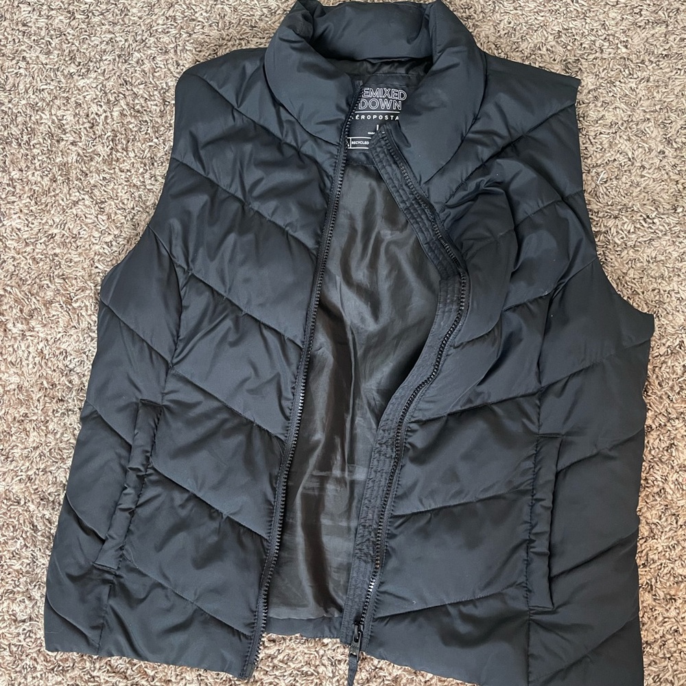 Aeropostale Black Puffer Vest